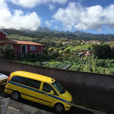 Casa Do Til Bed & Breakfast
