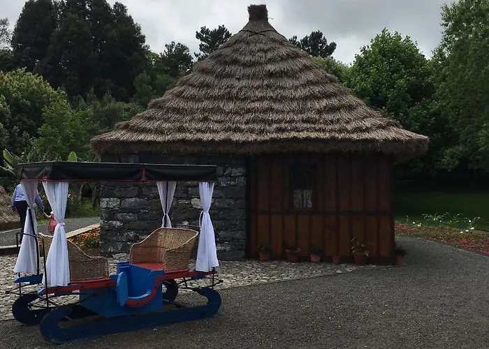 Casa Do Til Frühstückspension Santana (Madeira)